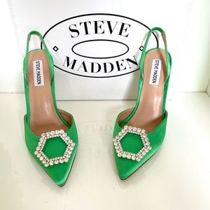 NWOT Steve Madden Emerald Green Jewel Buckle Slingback Heels